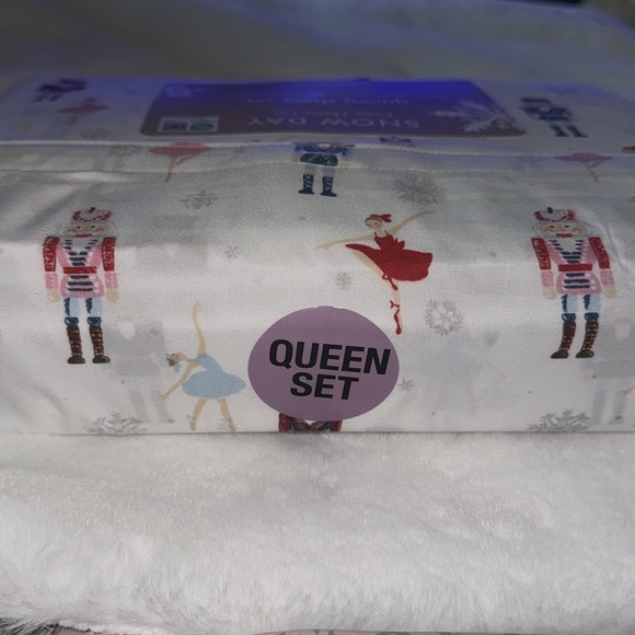 Snow day cozy home QUEEN SIZE Nutcracker Christmas Sheet Set (Nutcracker Suite) - Picture 5 of 9